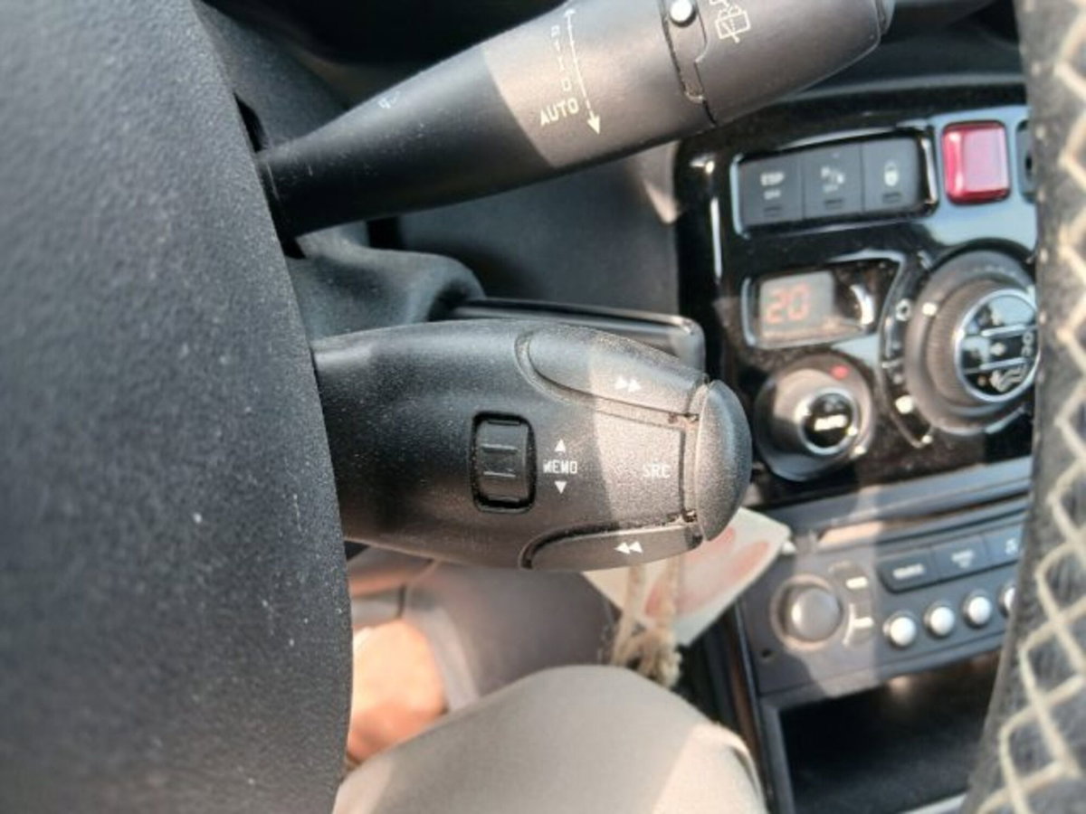 Citroen C3 Picasso 1.4 VTi 95 Exclusive Style (18)