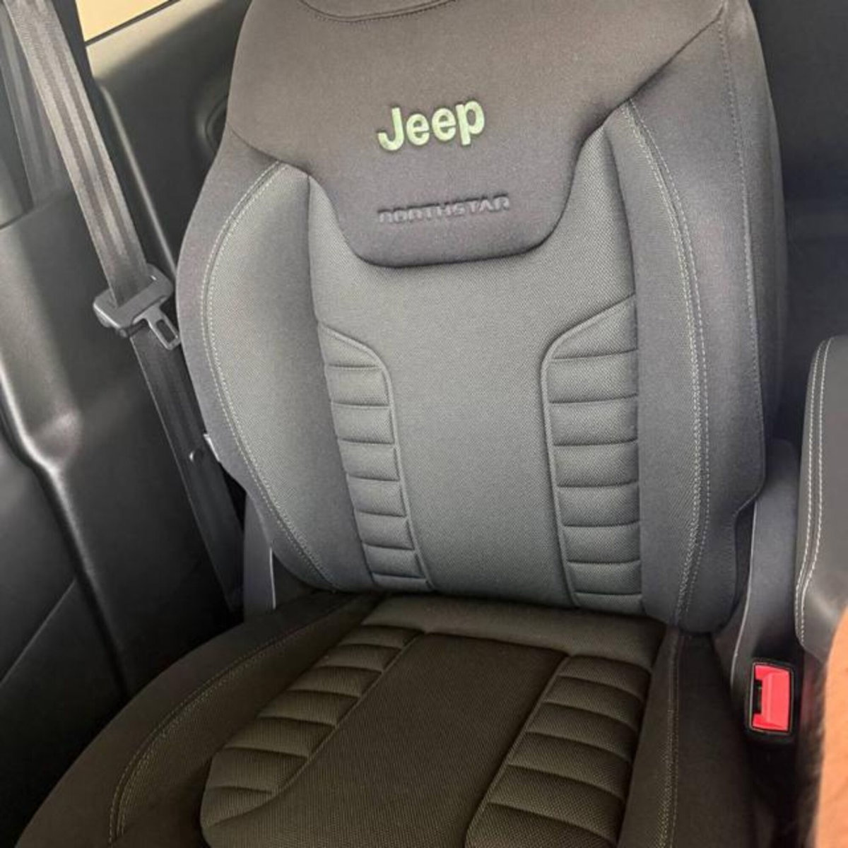 Jeep Renegade 1.3 t4 phev North Star 4xe at6 (10)