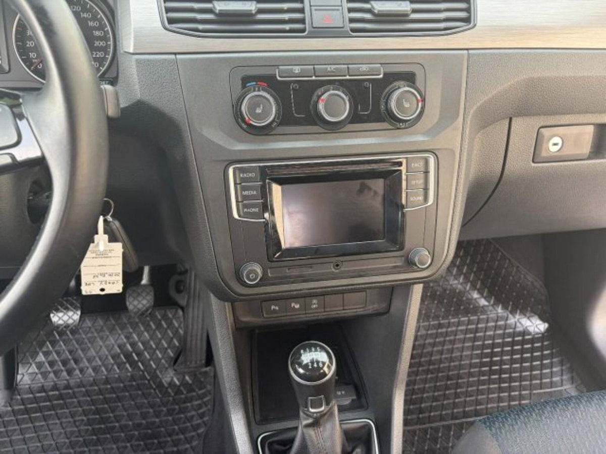 Volkswagen Caddy 1.4 TGI Trendline (13)
