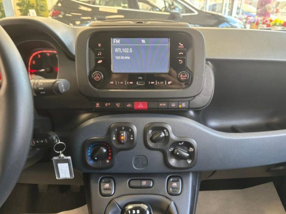 Fiat Panda 1.0 firefly hybrid s&s 70cv 5p.ti (14)