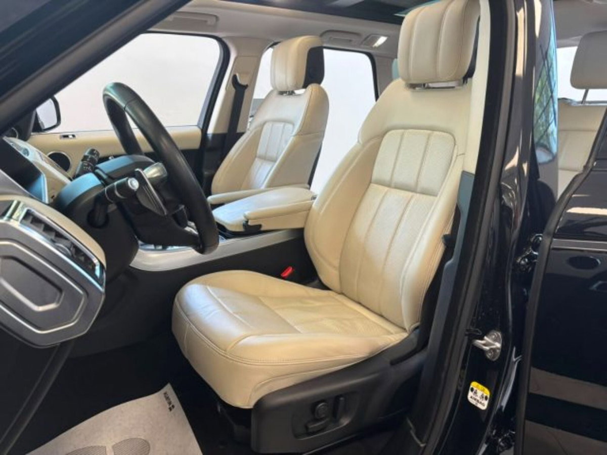 Land Rover Range Rover Sport 3.0D l6 300 CV HSE Dynamic Stealth (9)
