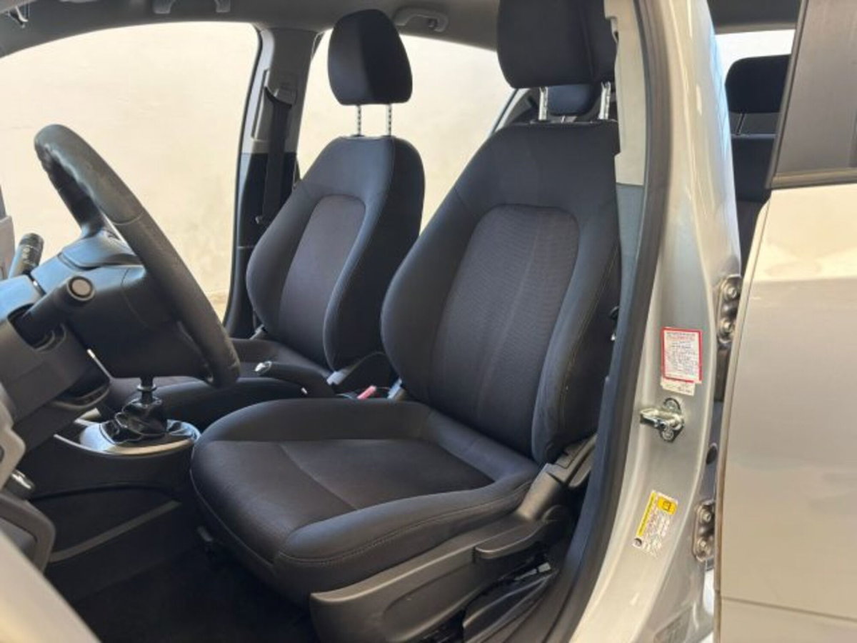 Chevrolet Aveo 1.2 86CV 4 porte LT (9)