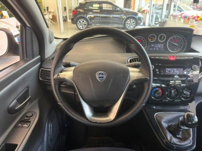 Lancia Ypsilon 1.2 69 CV 5 porte Silver (11)