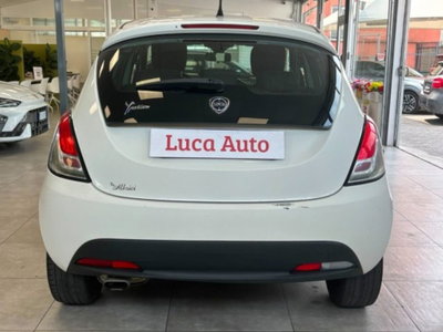 Lancia Ypsilon 1.2 69 CV 5 porte Silver (5)