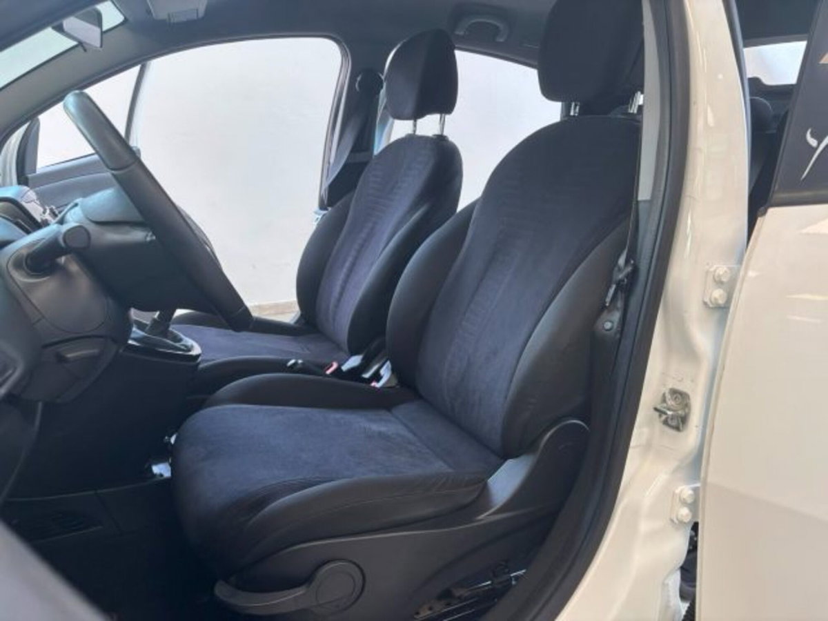 Lancia Ypsilon 1.2 69 CV 5 porte Silver (8)