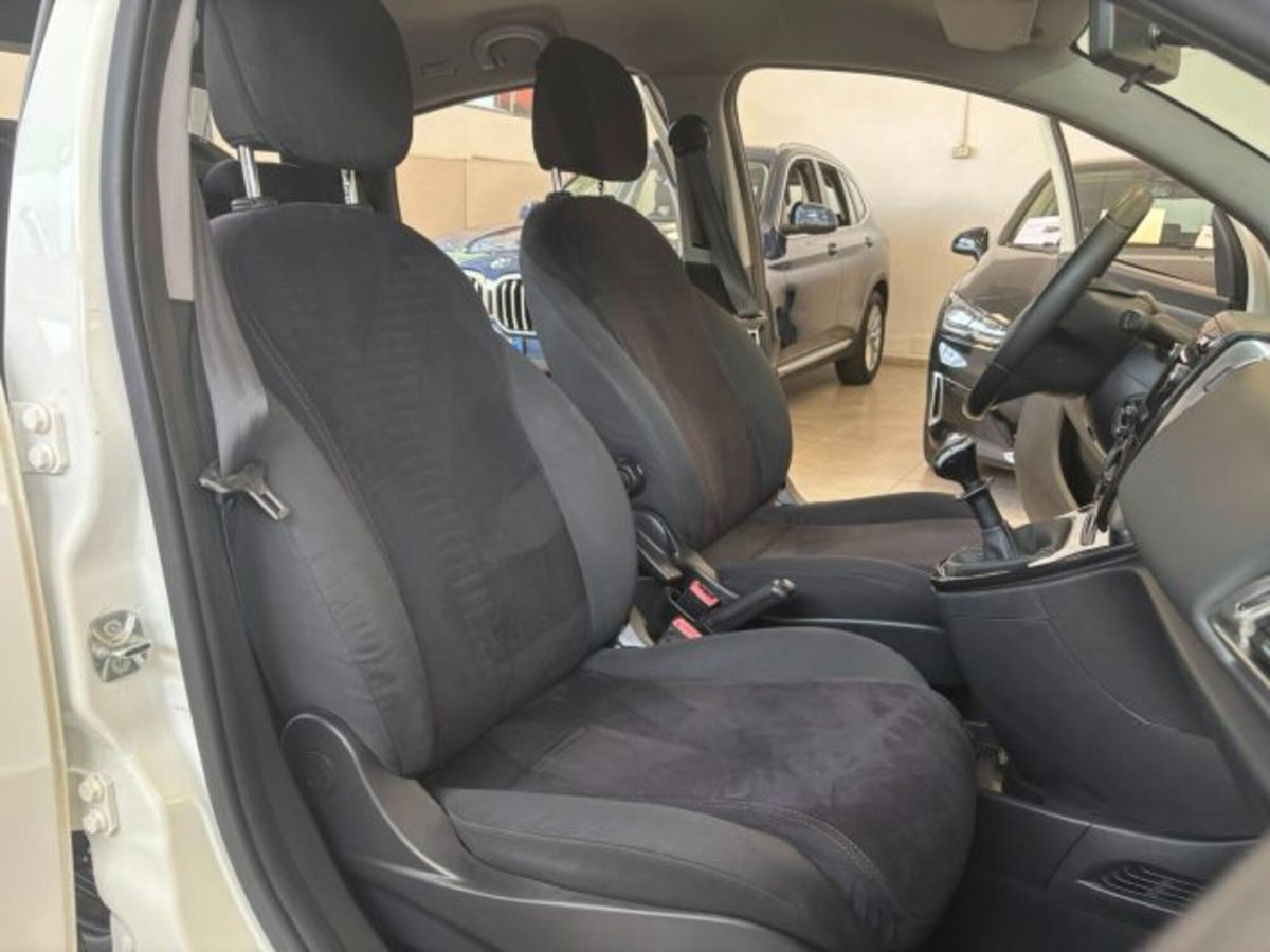 Lancia Ypsilon 1.2 69 CV 5 porte Silver (9)