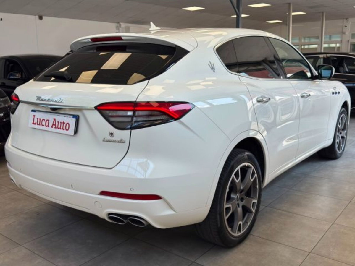 Maserati Levante Levante MHEV 330 CV AWD GT (4)