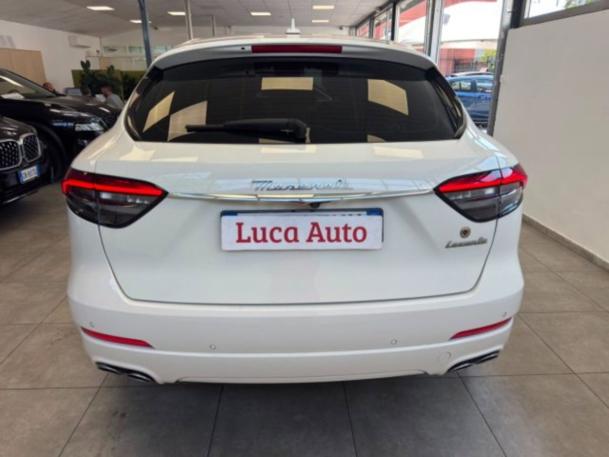 Maserati Levante Levante MHEV 330 CV AWD GT (5)