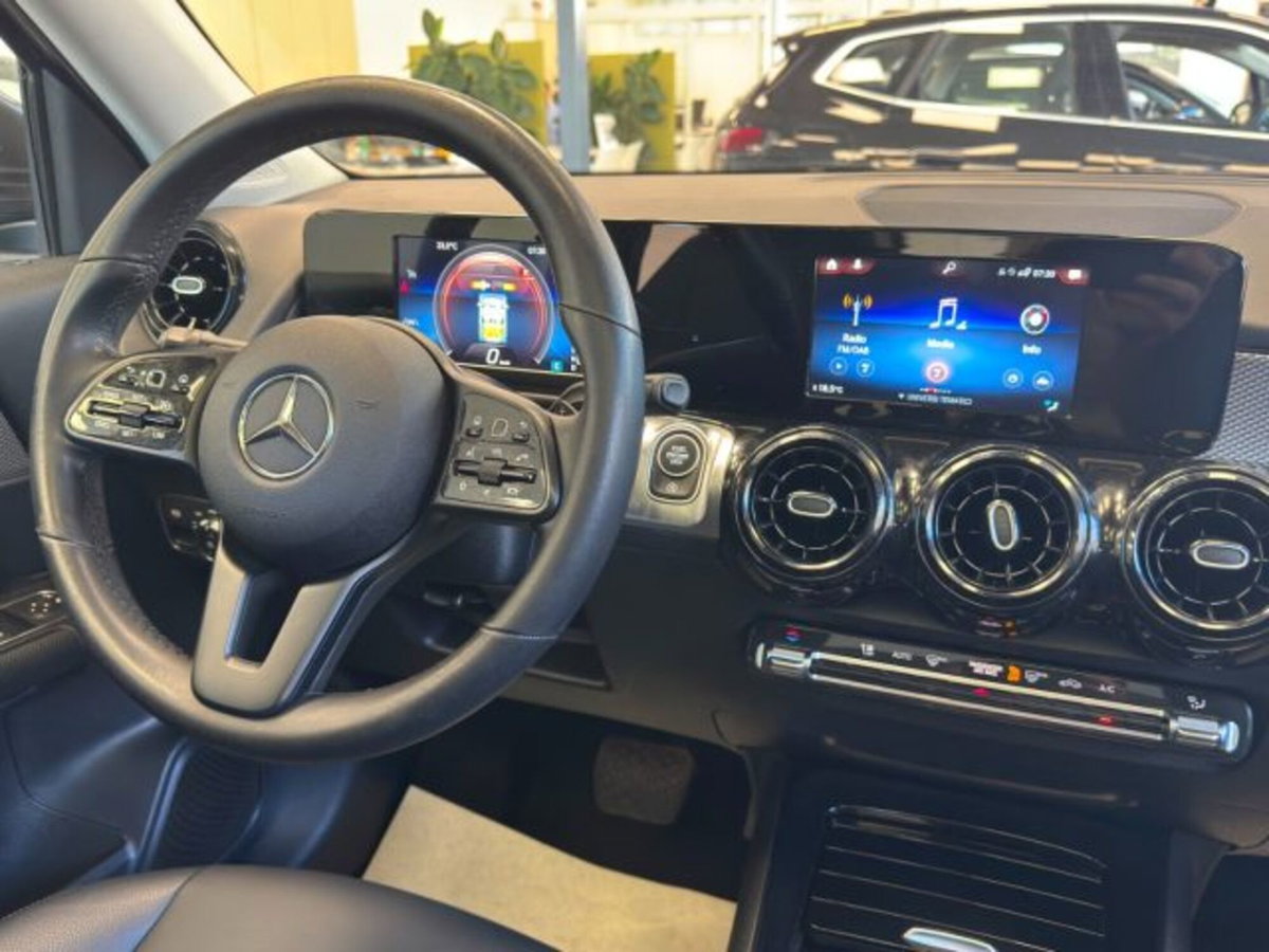 Mercedes-Benz GLB 180 d Advanced auto (11)