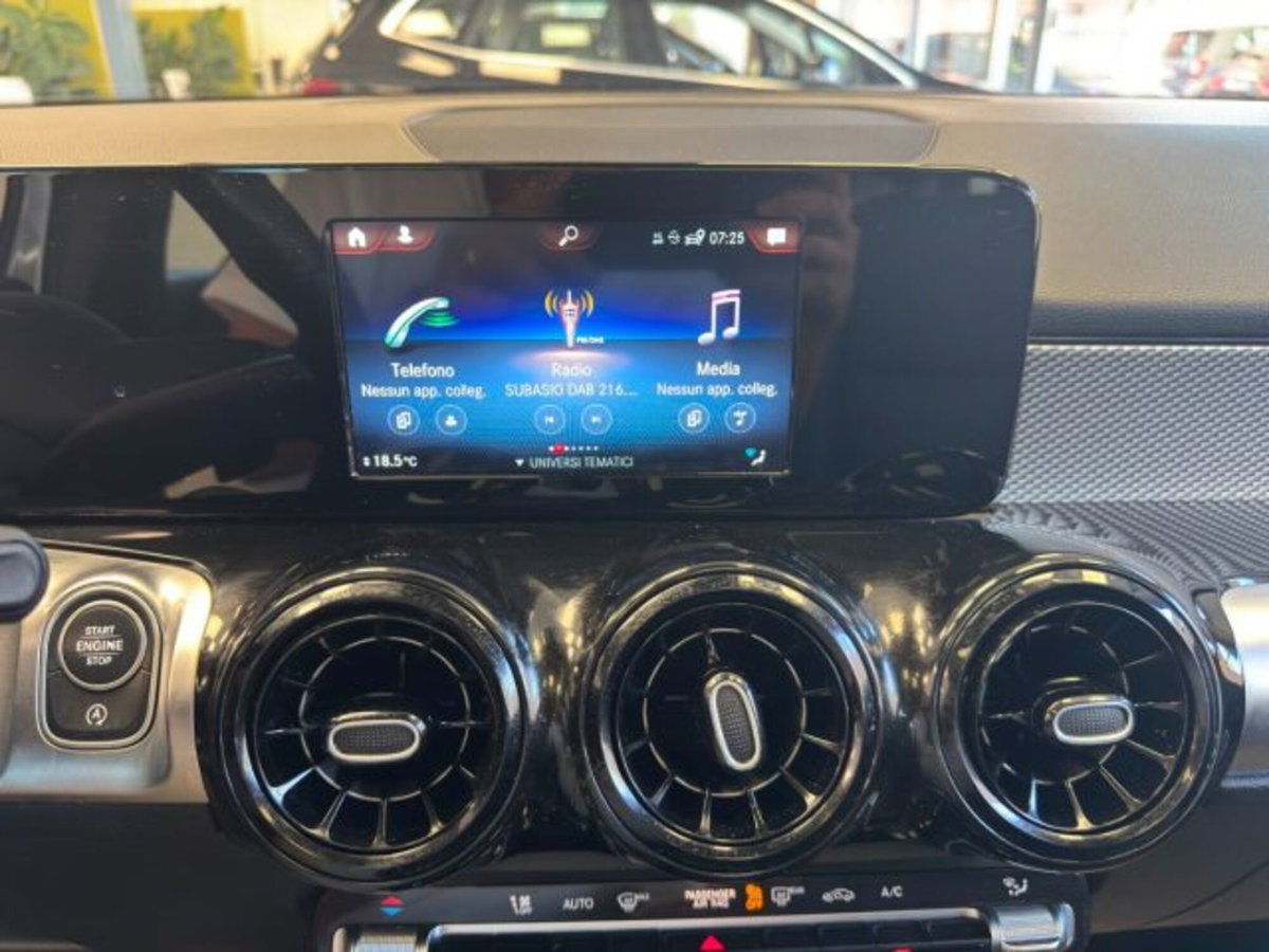 Mercedes-Benz GLB 180 d Advanced auto (14)