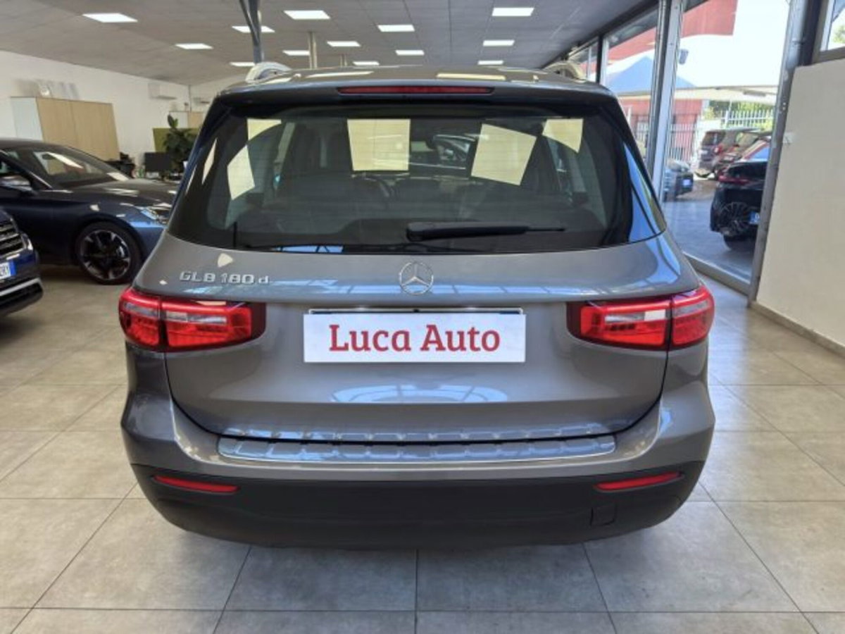 Mercedes-Benz GLB 180 d Advanced auto (6)