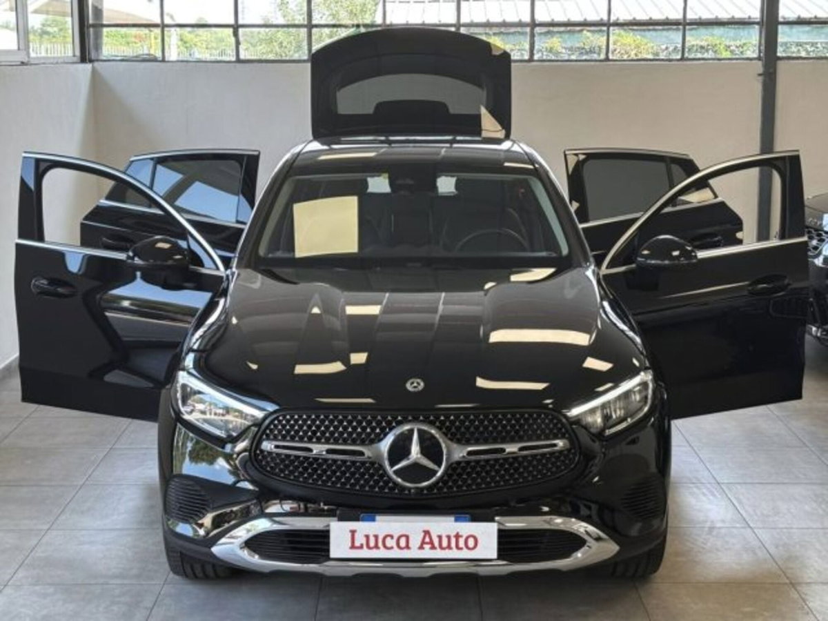 Mercedes-Benz GLC Coupé 220 d Advanced 4matic auto (2)