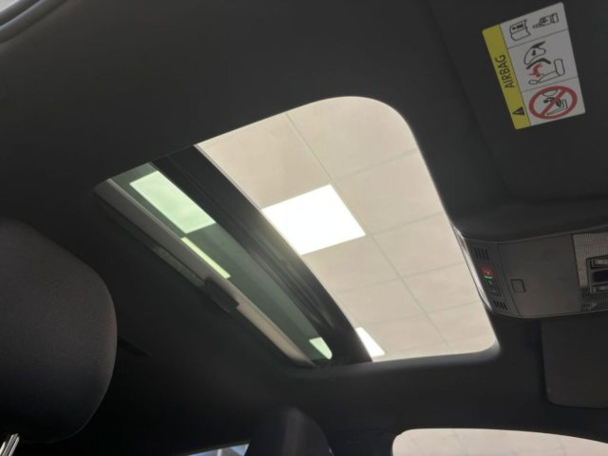 Volkswagen Taigo 1.0 tsi R-Line 115cv (3)