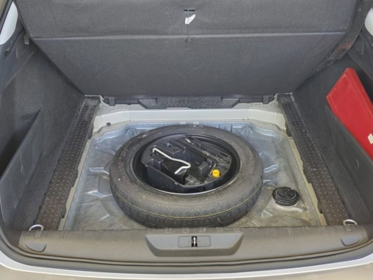 Peugeot 308 SW BlueHDi 120 S&S Allure (10)