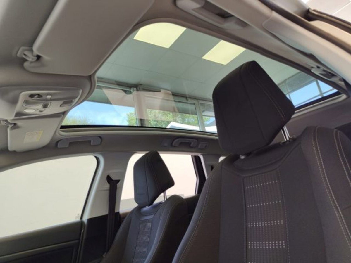 Peugeot 308 SW BlueHDi 120 S&S Allure (14)