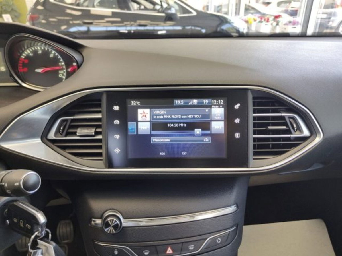 Peugeot 308 SW BlueHDi 120 S&S Allure (15)