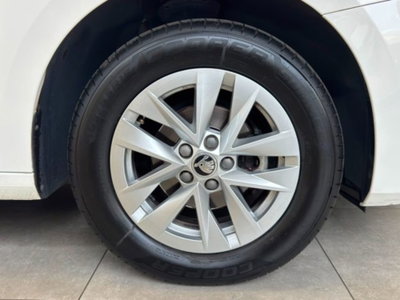 Skoda Fabia 1.0 mpi Selection 80cv (7)