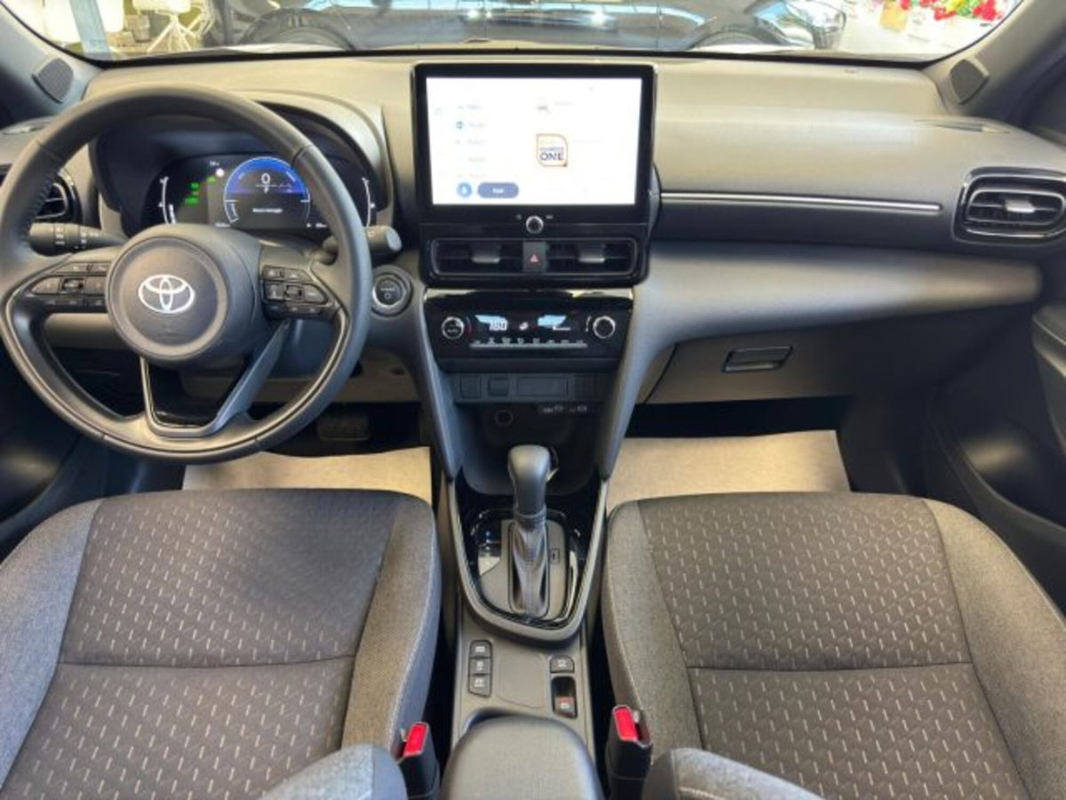 Toyota Yaris Cross 1.5h GR Sport Black Sky fwd 116cv e-cvt (10)