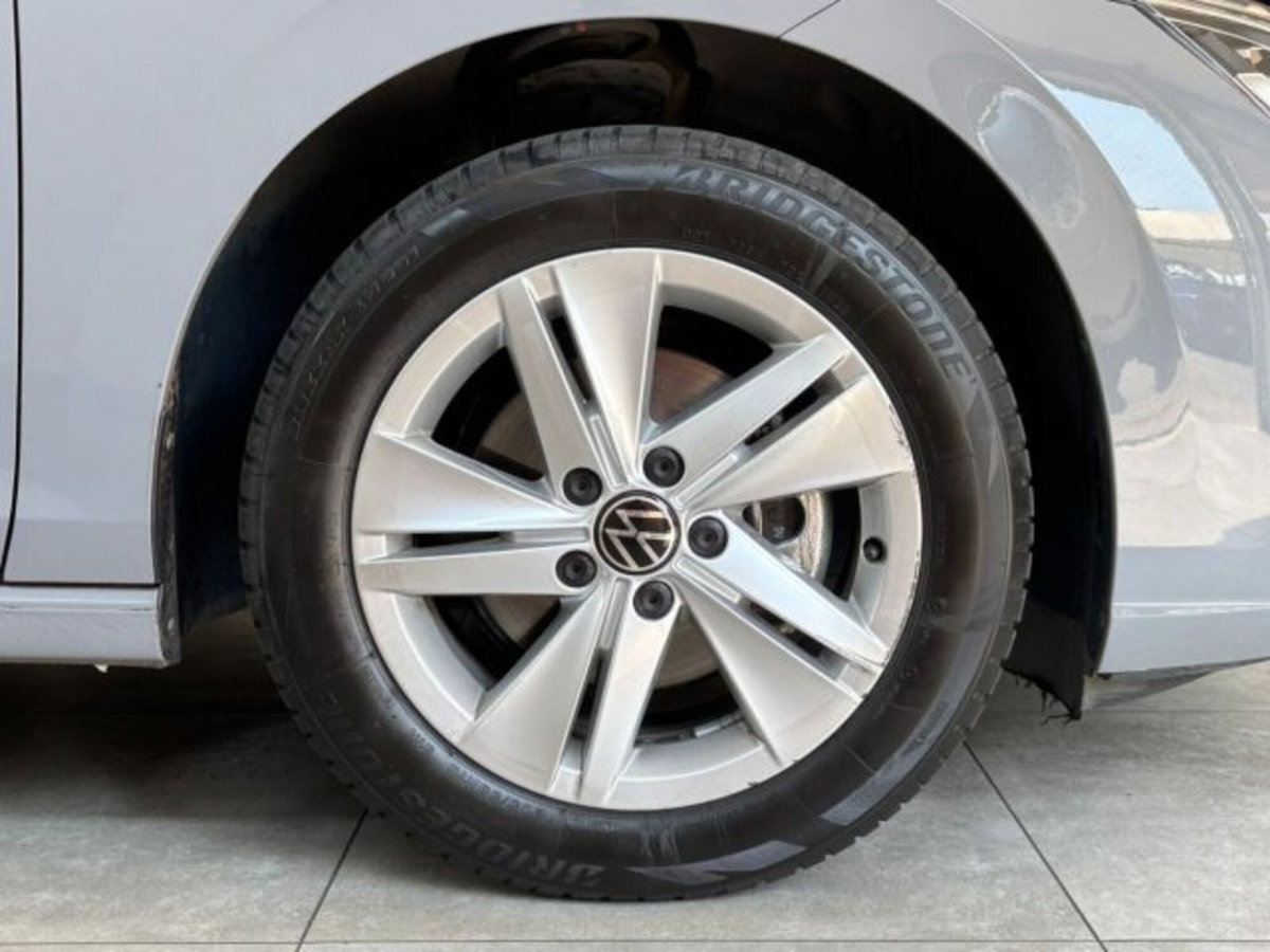 Volkswagen Golf 1.0 TSI EVO Life (7)