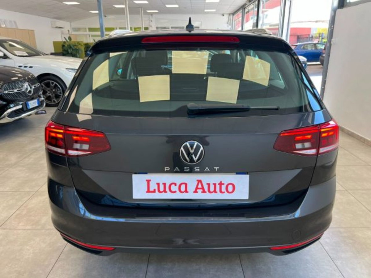 Volkswagen Passat Variant 2.0 TDI SCR 122 CV EVO DSG Business (5)