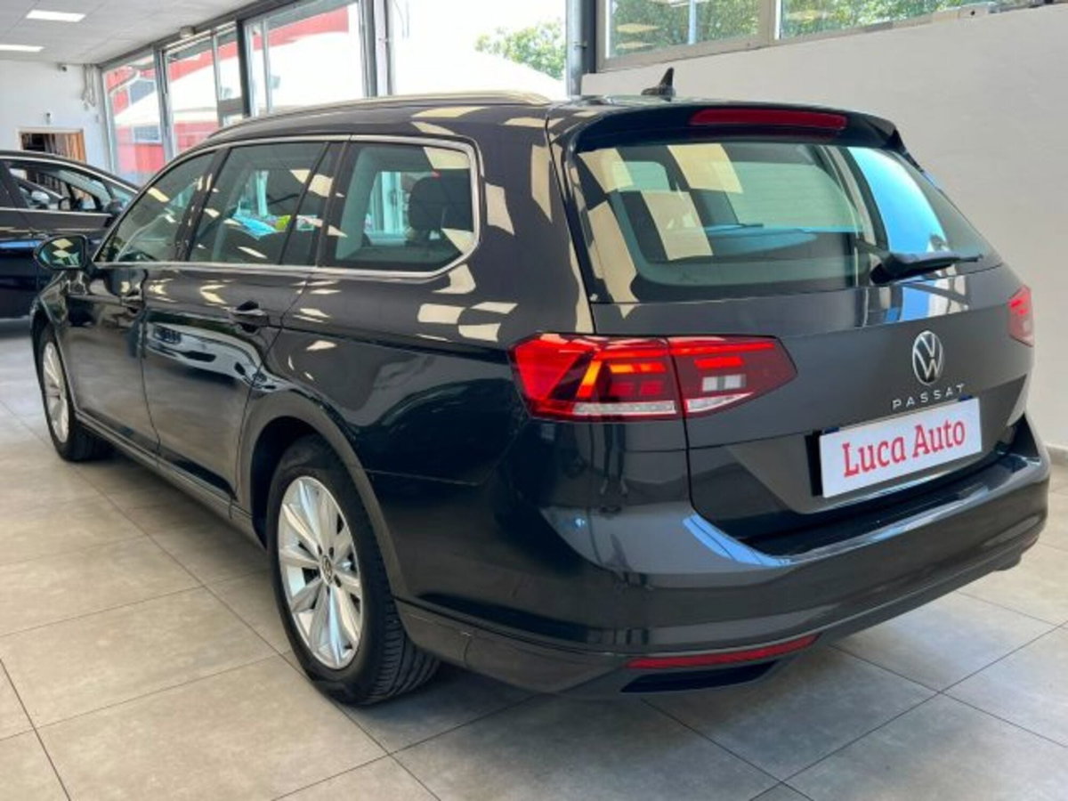 Volkswagen Passat Variant 2.0 TDI SCR 122 CV EVO DSG Business (6)