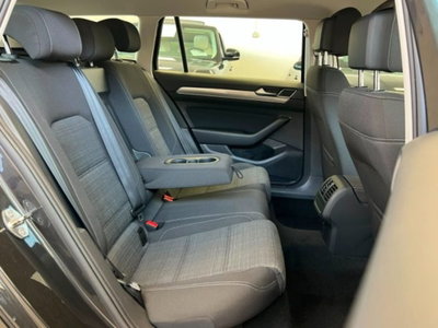 Volkswagen Passat Variant 2.0 TDI SCR 122 CV EVO DSG Business (9)