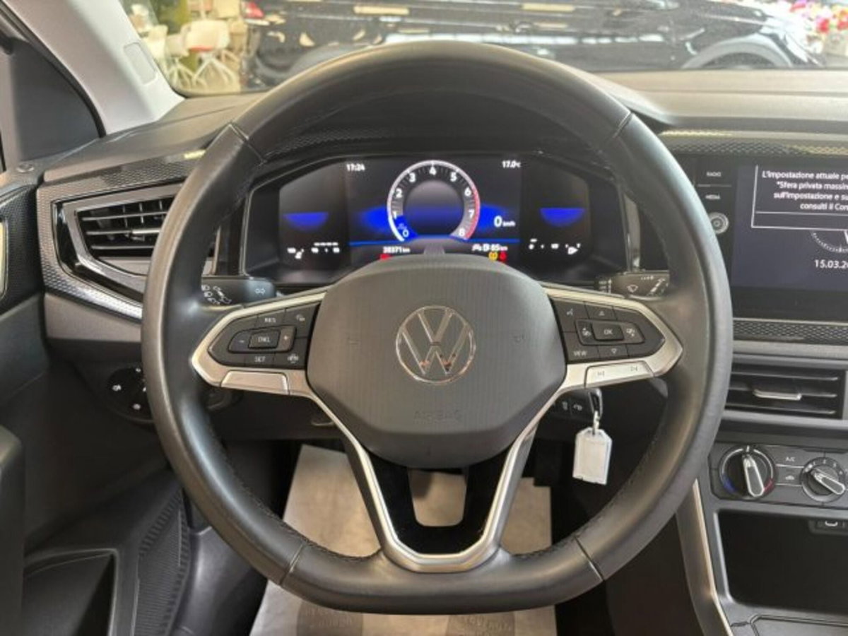 Volkswagen Polo 1.0 tsi Edition 95cv (11)