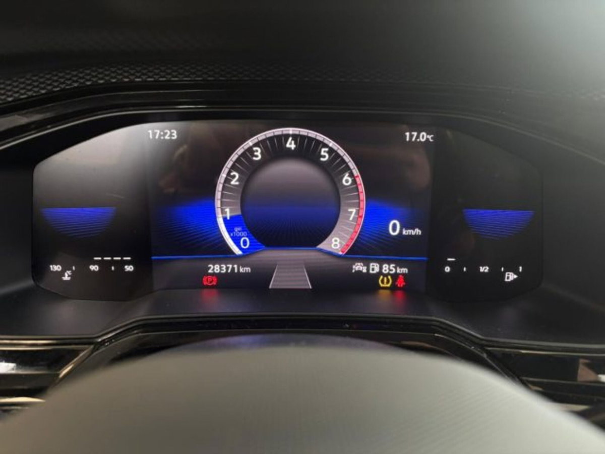 Volkswagen Polo 1.0 tsi Edition 95cv (12)