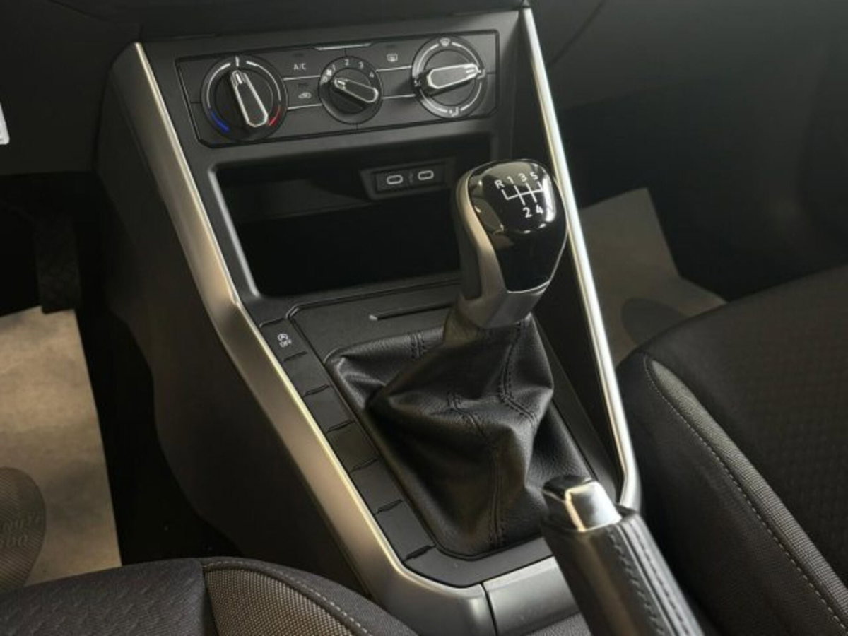 Volkswagen Polo 1.0 tsi Edition 95cv (14)