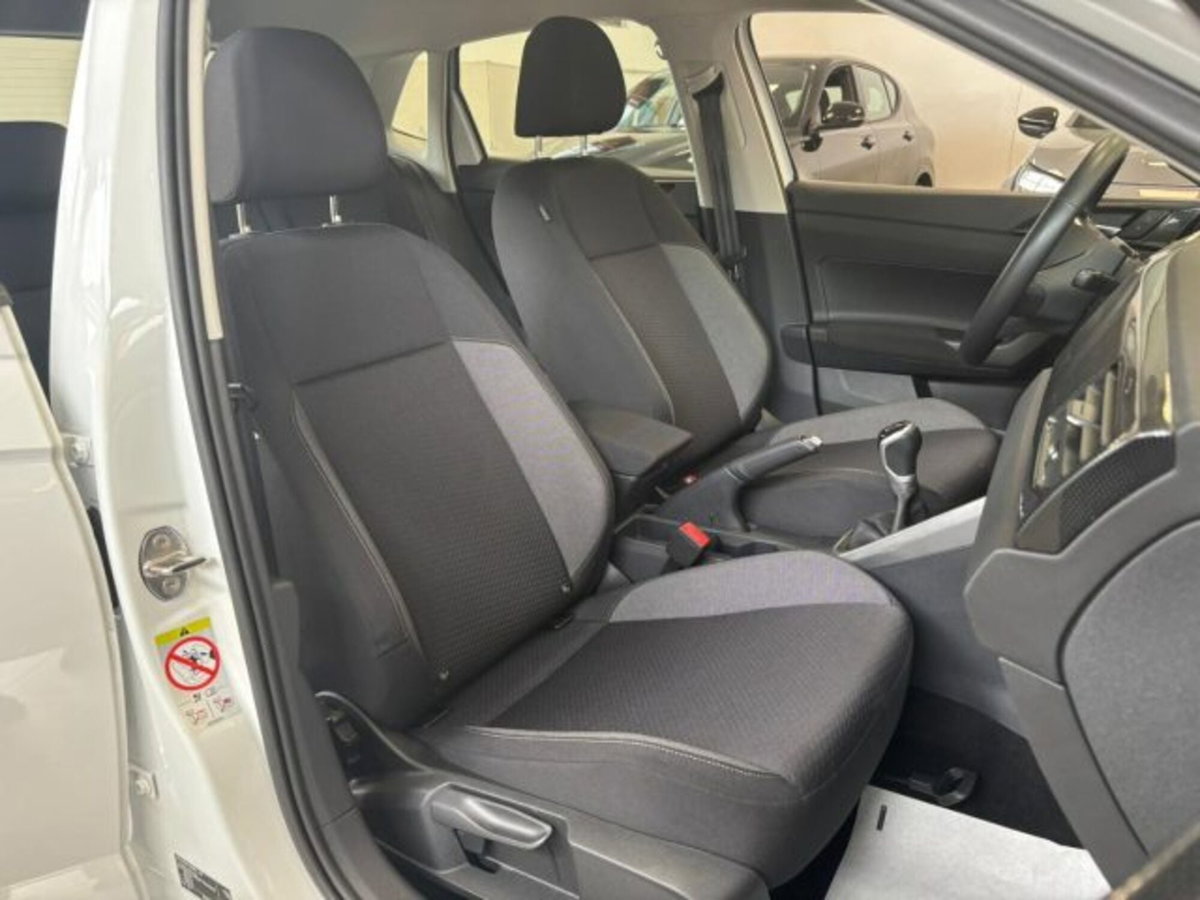 Volkswagen Polo 1.0 tsi Edition 95cv (9)
