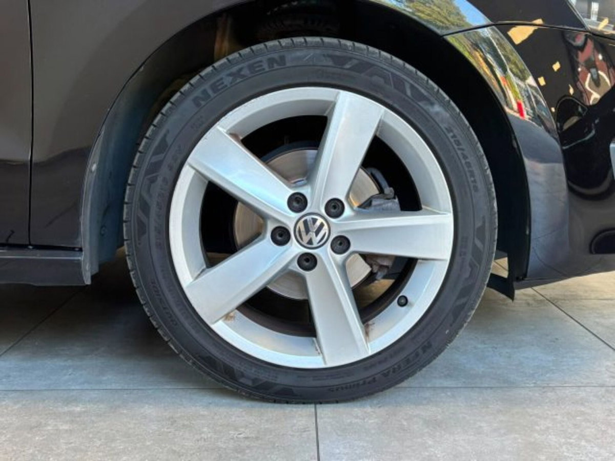 Volkswagen Polo 1.4 3 porte Highline (7)