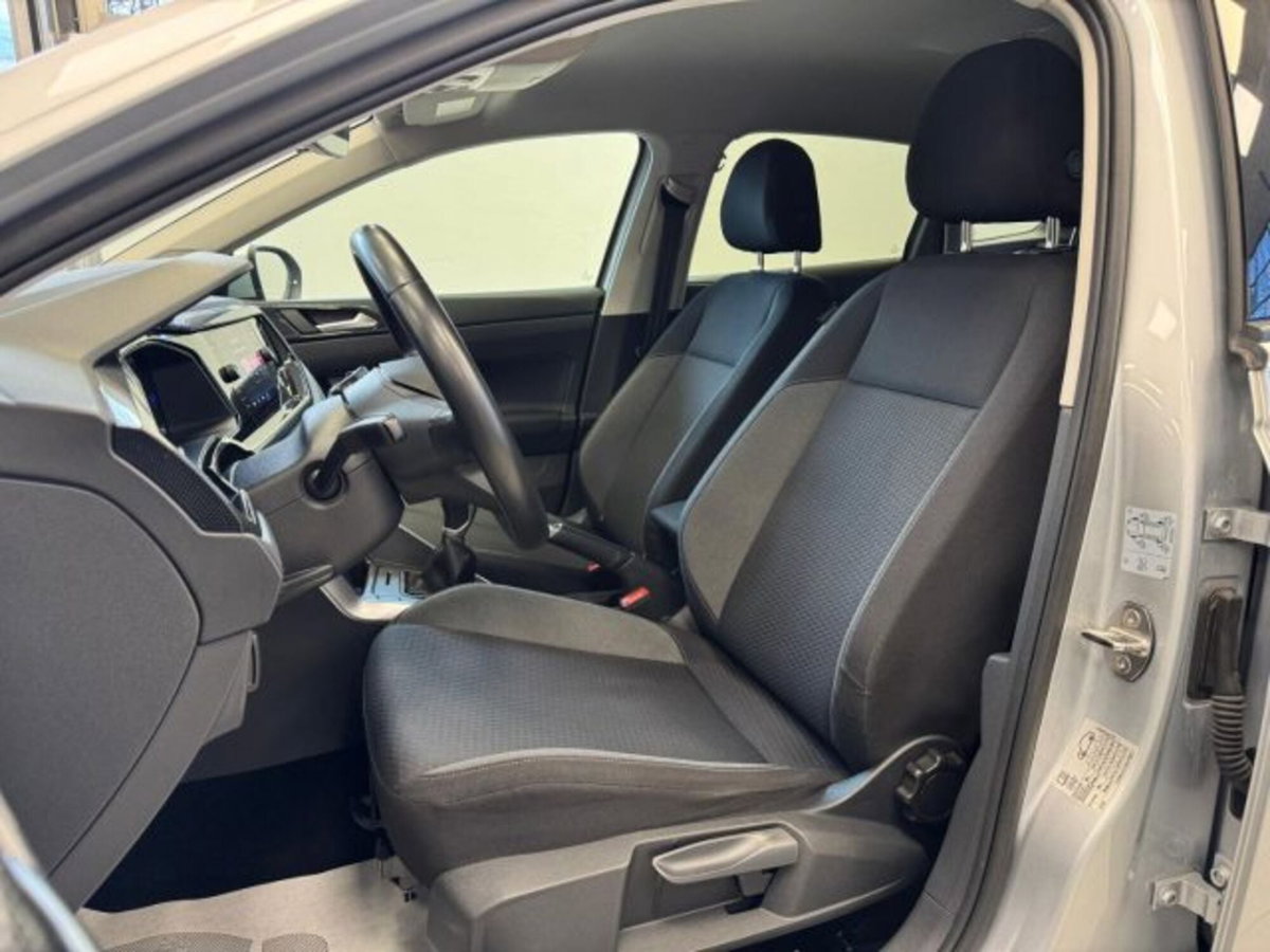 Volkswagen Taigo 1.0 tsi Edition 110cv (8)
