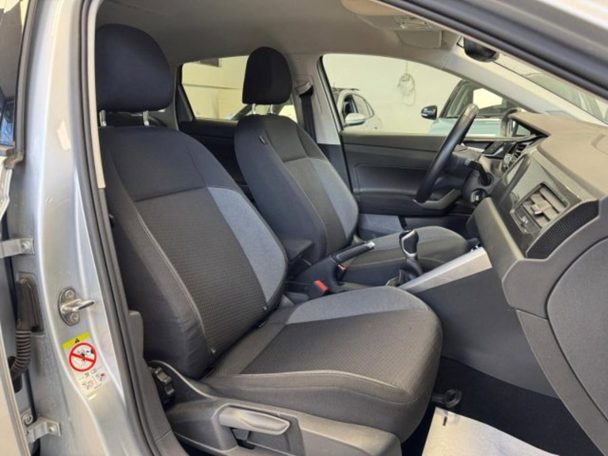Volkswagen Taigo 1.0 tsi Edition 110cv (9)
