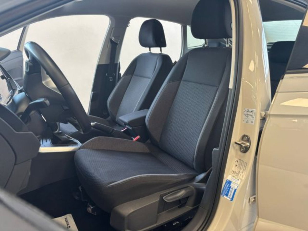 Volkswagen Taigo 1.0 TSI 110 CV DSG R-Line (8)