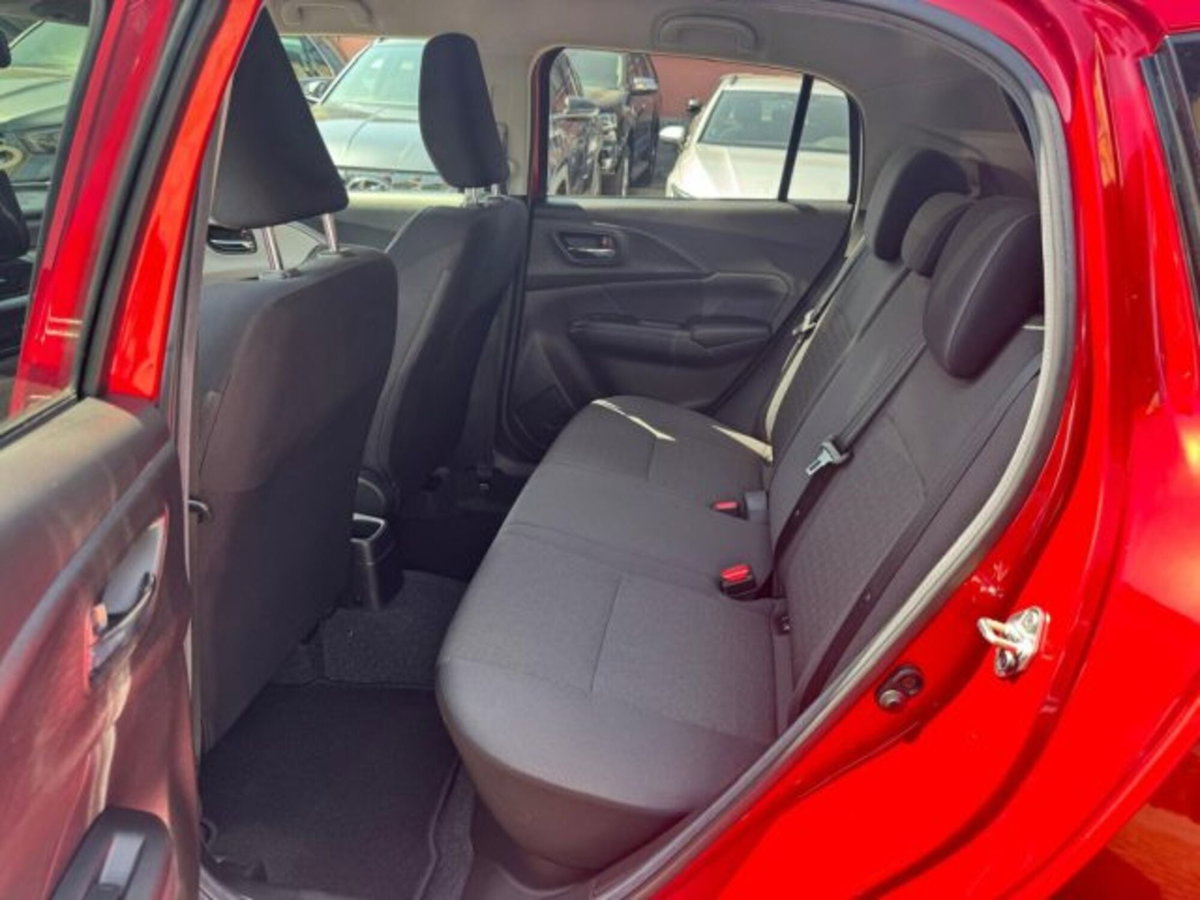 Suzuki Swift 1.2h Top 2wd (18)