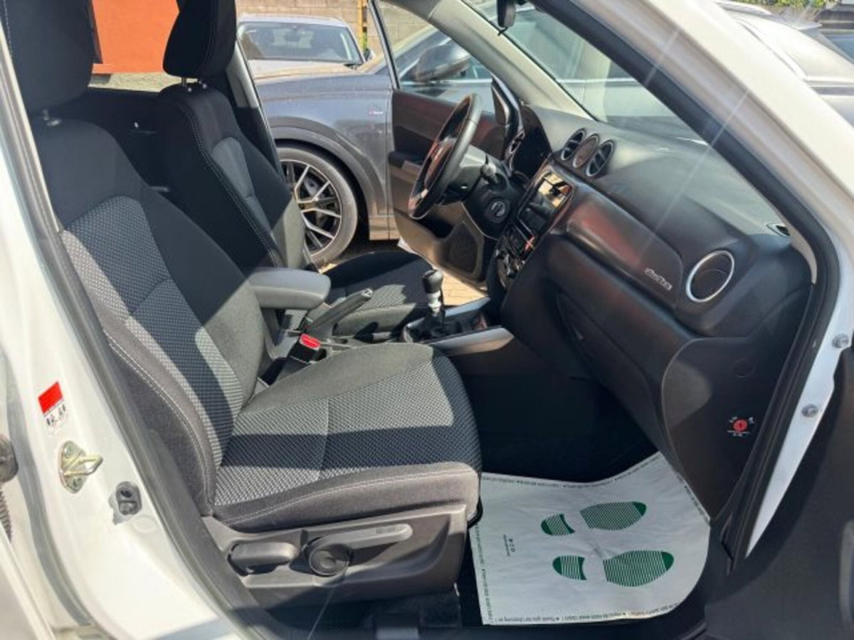 Suzuki Vitara 1.4 Hybrid 4WD AllGrip Easy Cool (14)