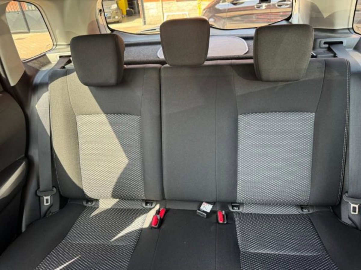 Suzuki Vitara 1.4 Hybrid Easy Cool (20)