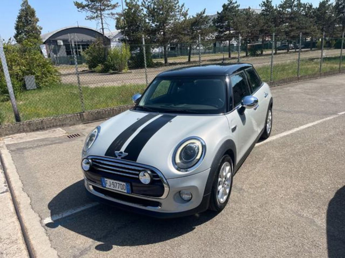 MINI Mini 1.5 Cooper D Hype 5 porte (3)
