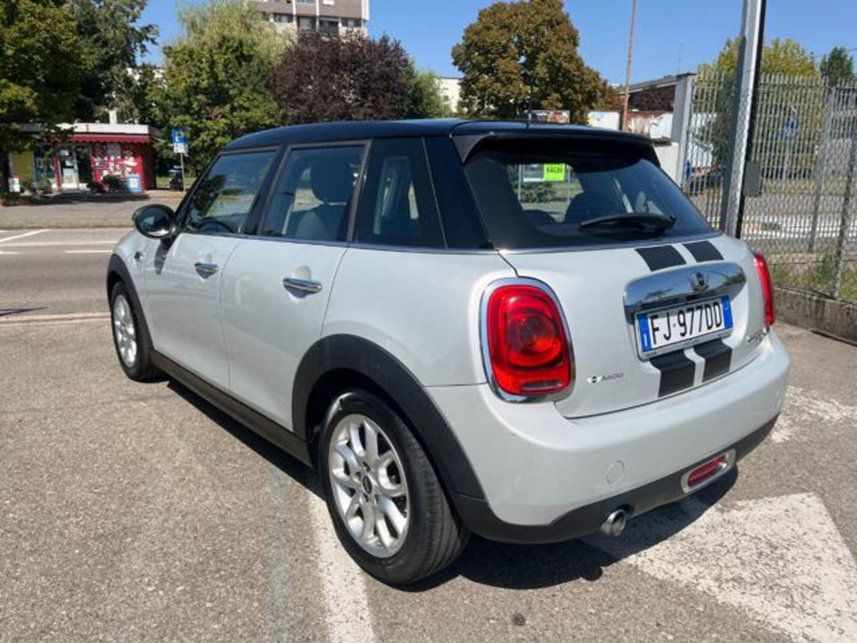 MINI Mini 1.5 Cooper D Hype 5 porte (4)