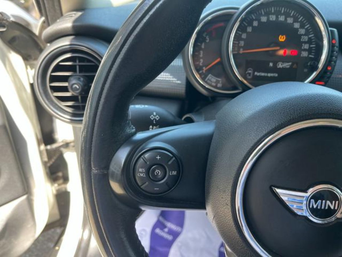 MINI Mini 1.5 Cooper D Hype 5 porte (7)