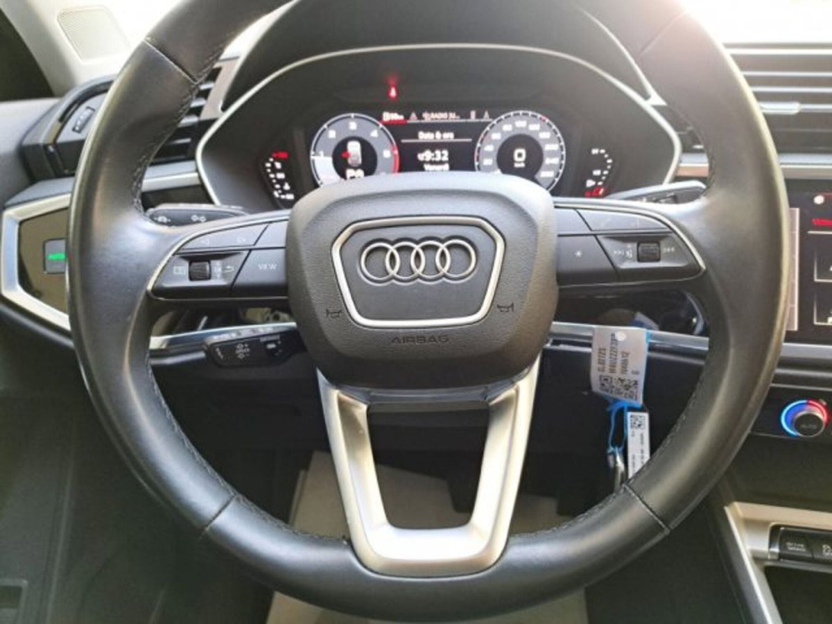 Audi Q3 Sportback 35 TDI quattro S tronic Business Plus (13)