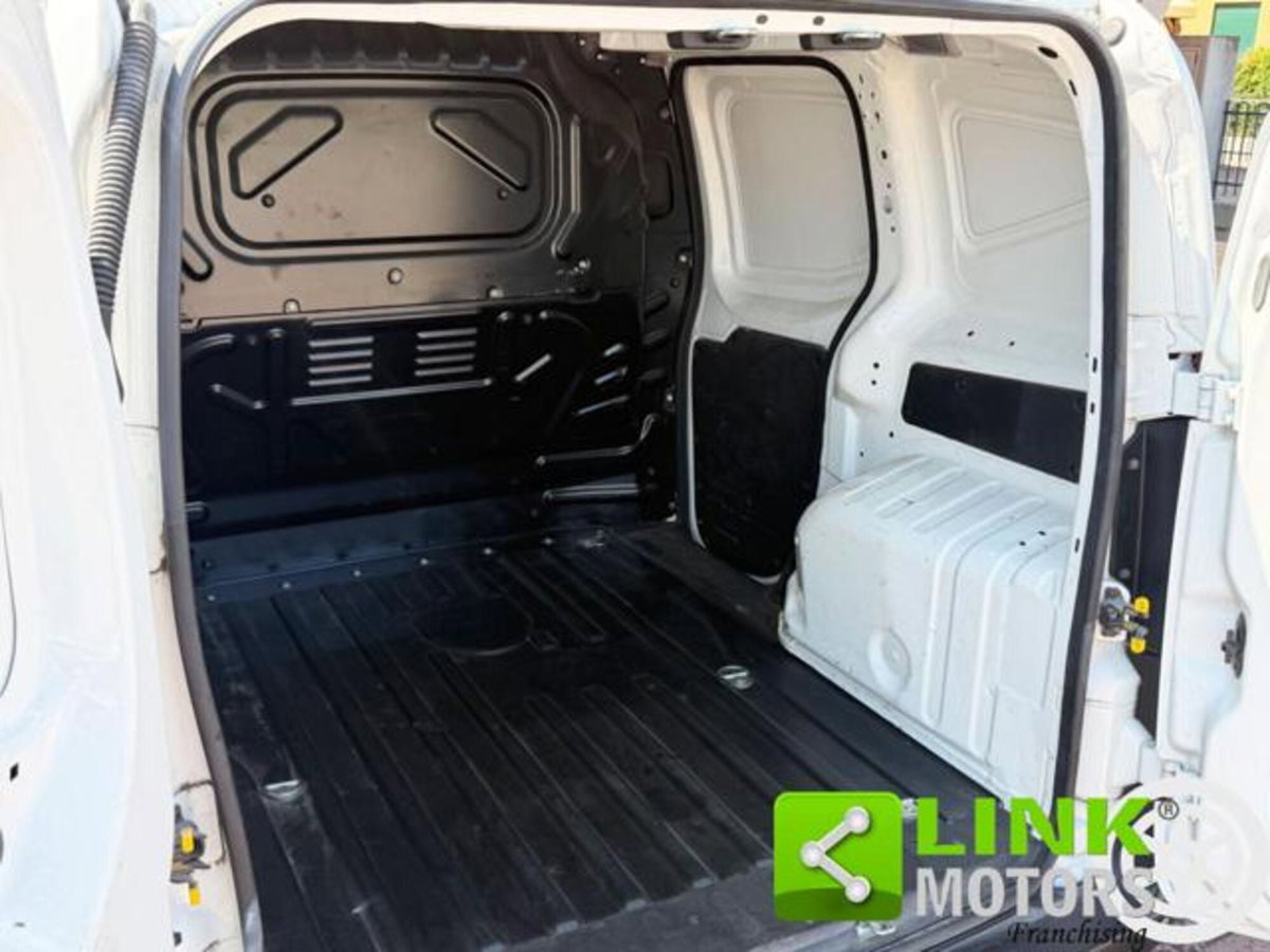 Fiat Fiorino qubo N1 1.3 mjt 95cv trekking (18)
