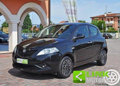 Lancia Ypsilon 1.2 69 CV 5 porte GPL Ecochic Black and Noir usata