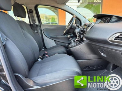 Lancia Ypsilon 1.2 69 CV 5 porte GPL Ecochic Black and Noir (12)