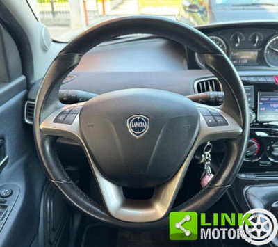 Lancia Ypsilon 1.2 69 CV 5 porte GPL Ecochic Black and Noir (16)