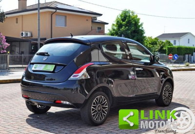 Lancia Ypsilon 1.2 69 CV 5 porte GPL Ecochic Black and Noir (5)