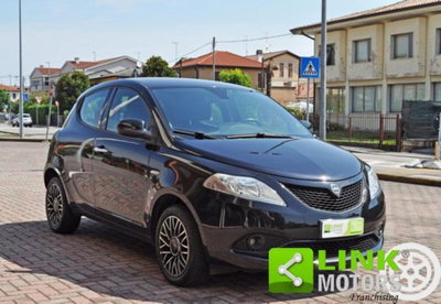 Lancia Ypsilon 1.2 69 CV 5 porte GPL Ecochic Black and Noir (7)