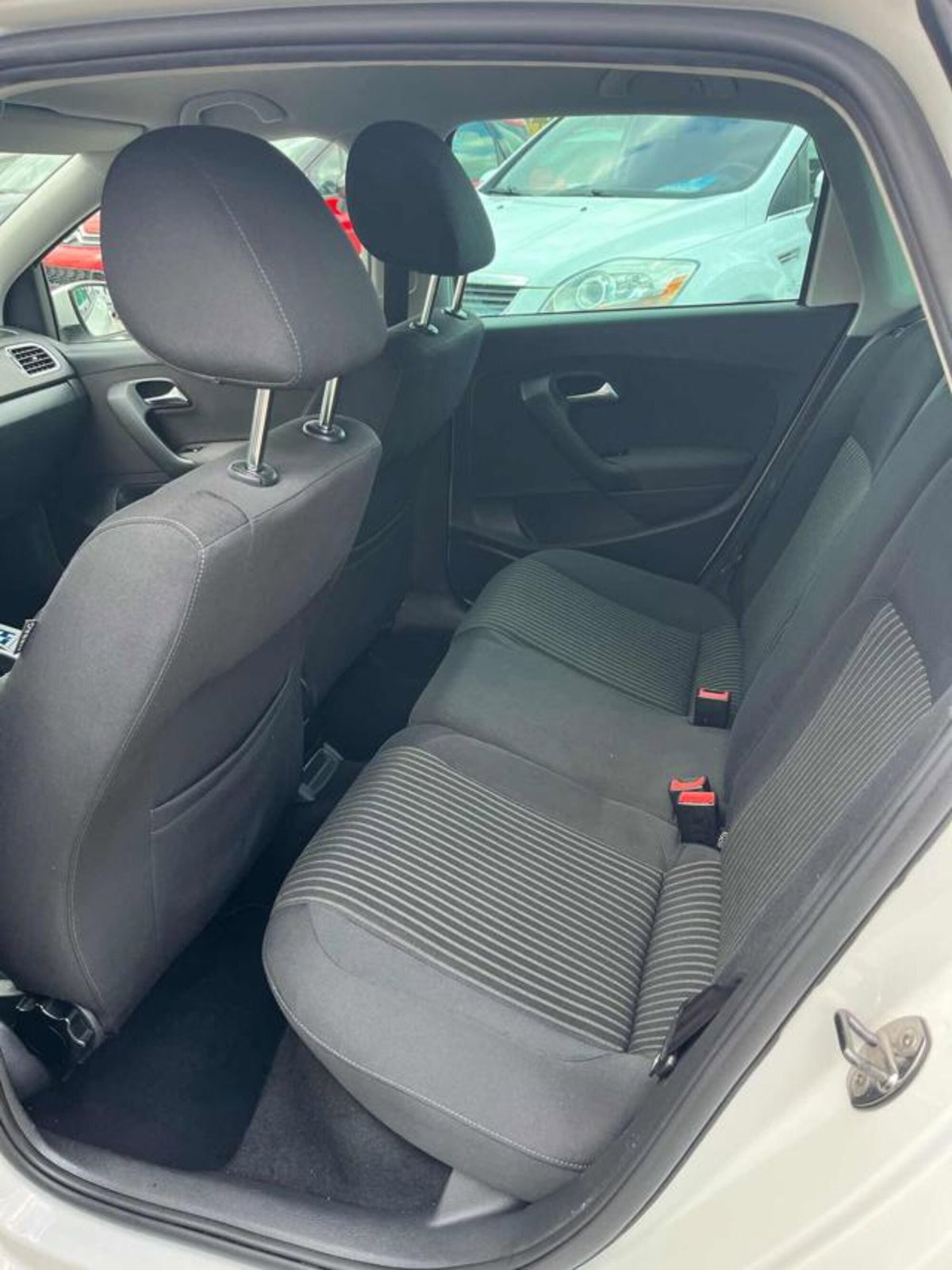 Volkswagen Polo 1.2 TSI 5 porte Highline (12)