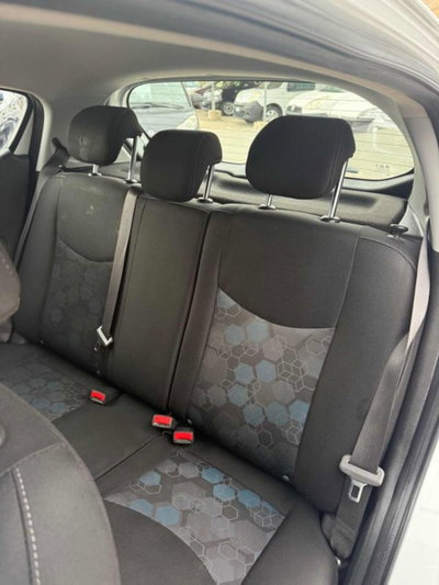 Opel Karl Rocks 1.0 75 CV aut. (11)