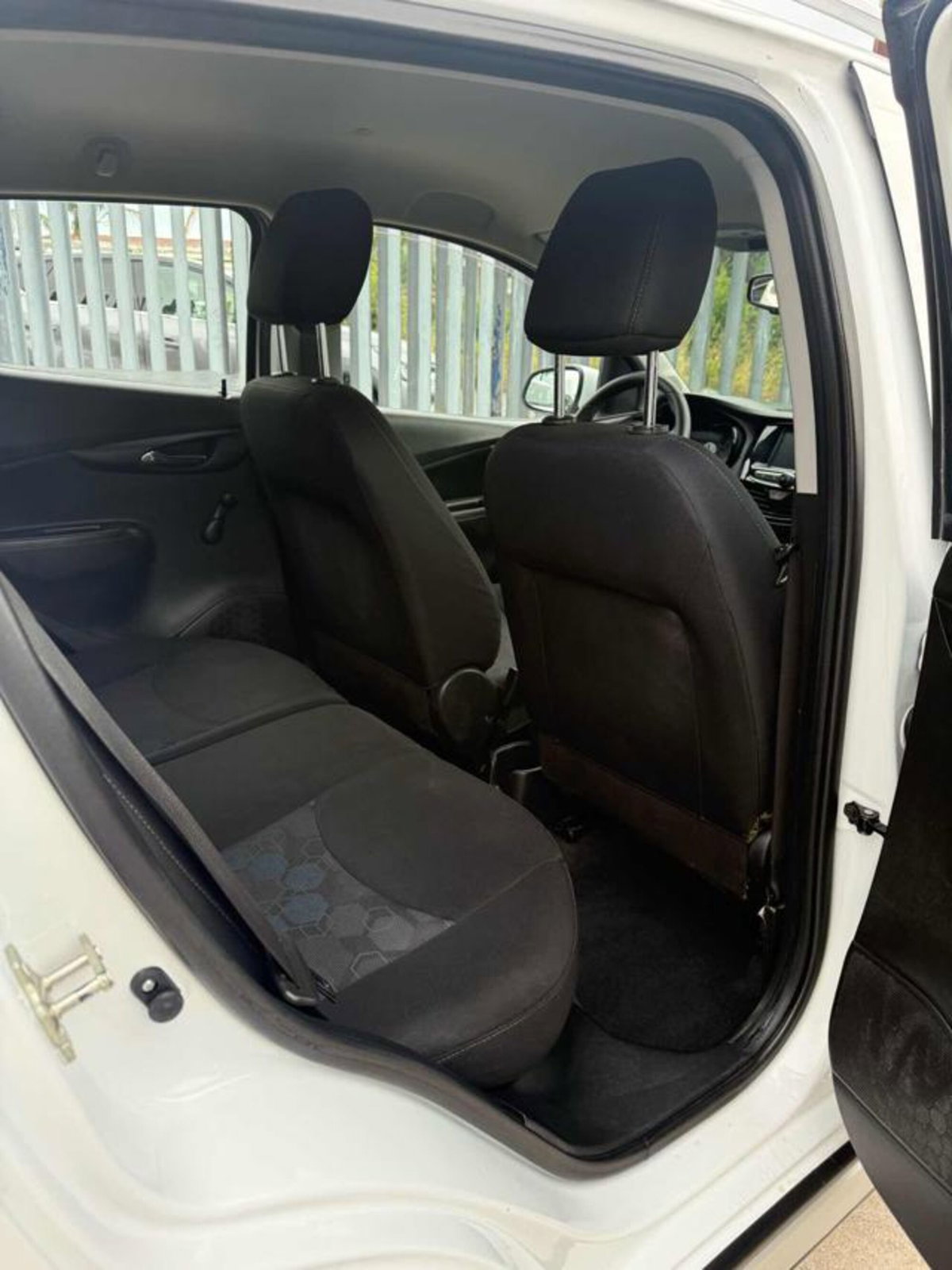 Opel Karl Rocks 1.0 75 CV aut. (13)